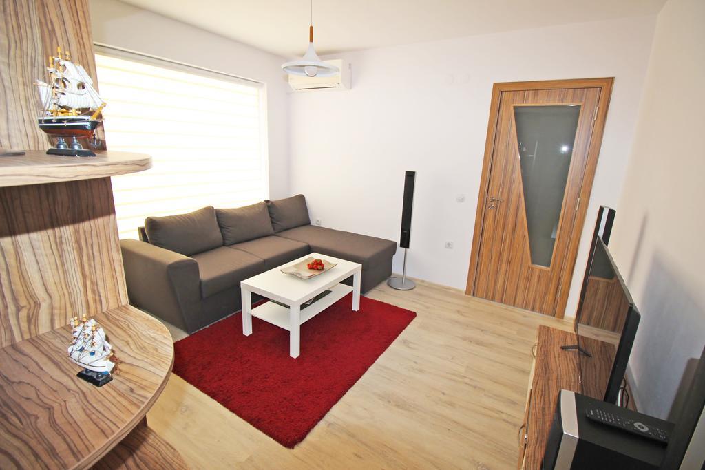 Lilly Apartments بلوفديف الغرفة الصورة