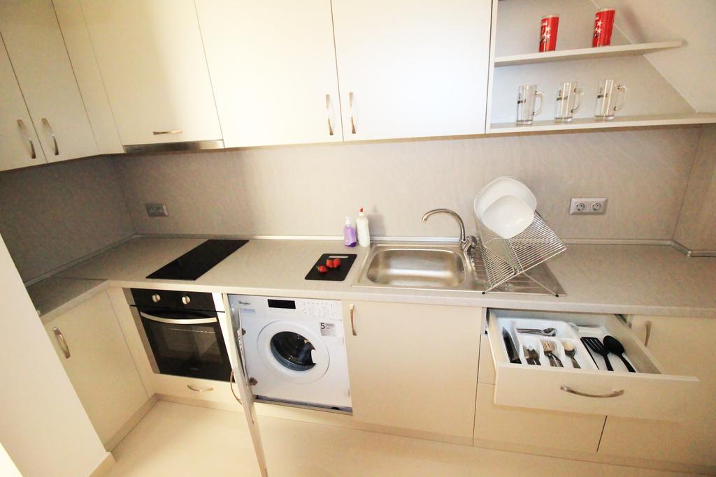 Lilly Apartments بلوفديف الغرفة الصورة