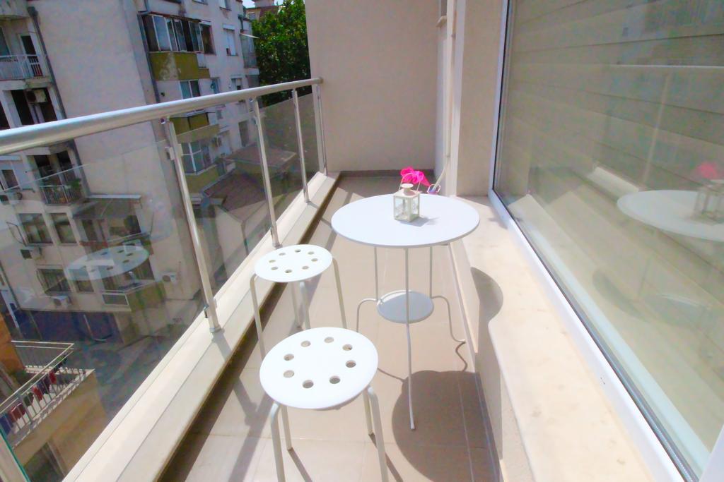 Lilly Apartments بلوفديف الغرفة الصورة